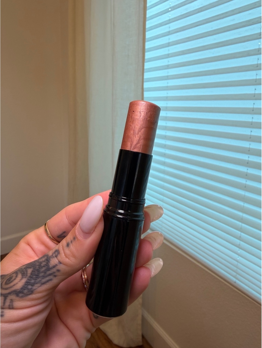 Chanel Baume Essentiel Multi-Use Glow Stick - Golden Light